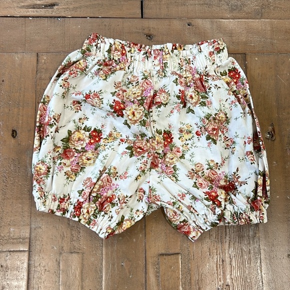 Dear Mimi floral swing top and short set - Picture 6 of 12